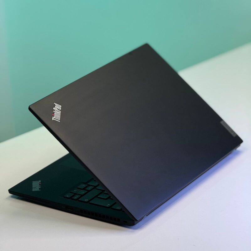 THINKPAD T14s GEN 4 – Image 12