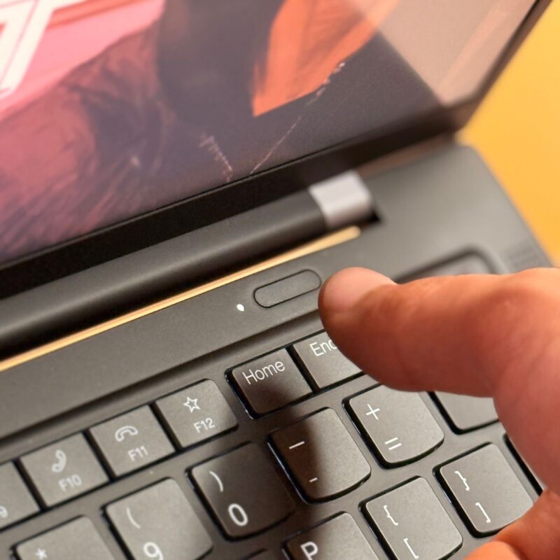 THINKPAS X1 CARBON GEN 11 – Image 8