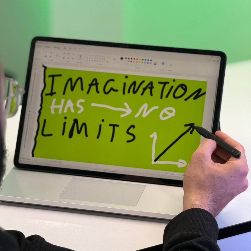 SURFACE  LAPTOP  STUDIO  2 (NEUF) – Image 7