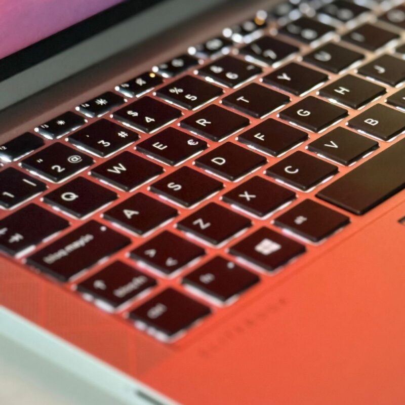 HP ELITEBOOK 830 g8 – Image 8