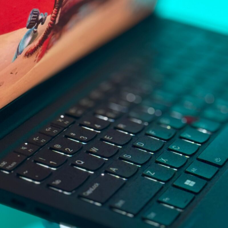 ThinkPad X1 Carbon Gen 12 – Image 7