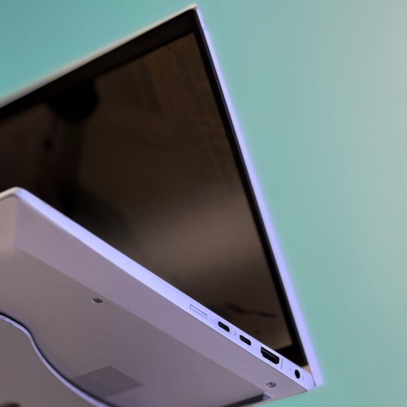 HP Elitebook 830 g8 – Image 4