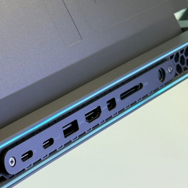 ALIENWARE M16 R1 – Image 11