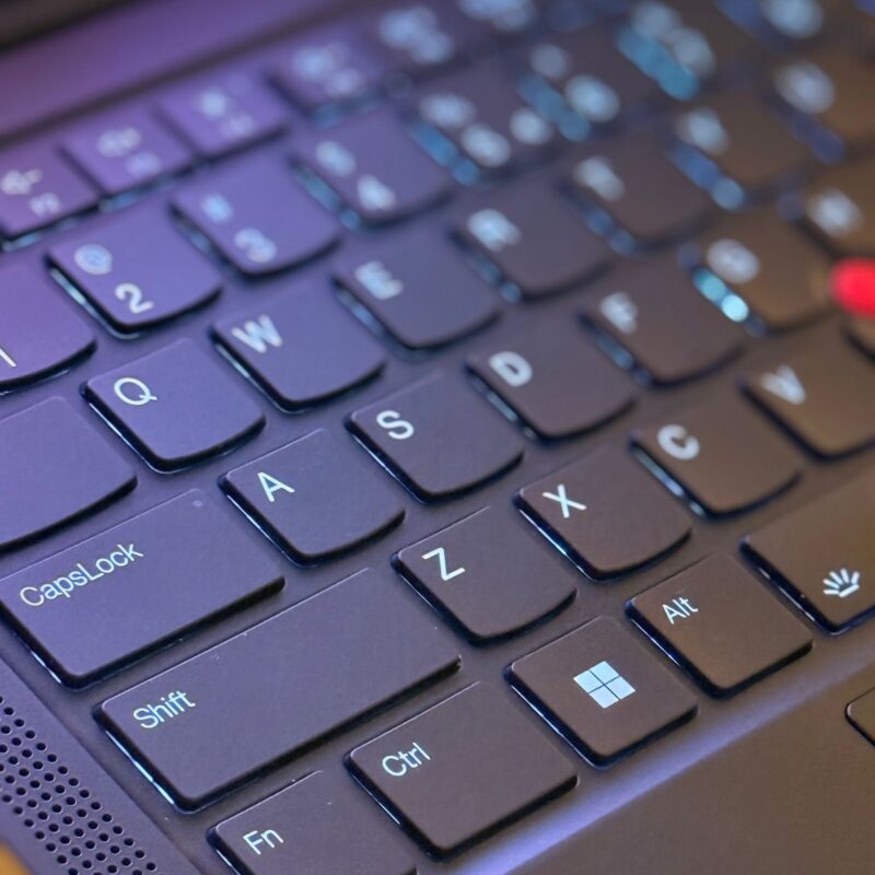 THINKPAS X1 CARBON GEN 11 – Image 9