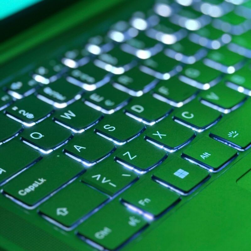 LENOVO YOGA PRO 7  AMD – Image 8