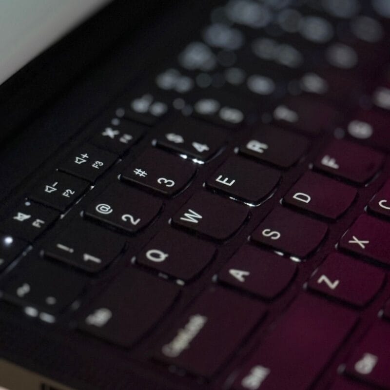 THINKPAD X1 CARBON GEN 11 – Image 9