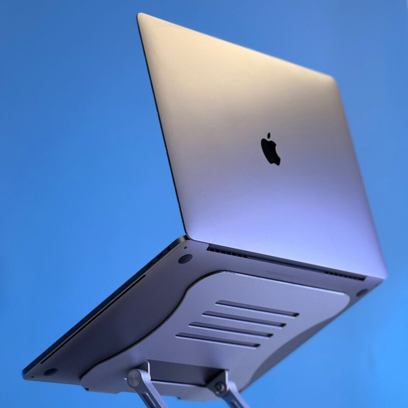 MacBook pro 2019 i9 16 inch – Image 11