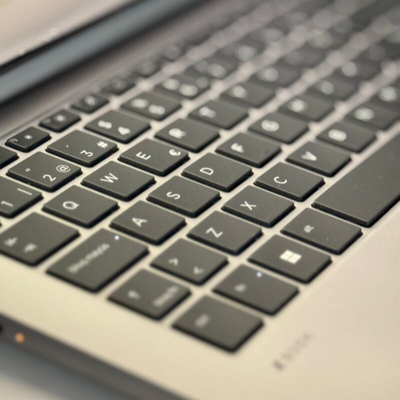 HP ZBOOK FIREFLY 14 G9 – Image 9