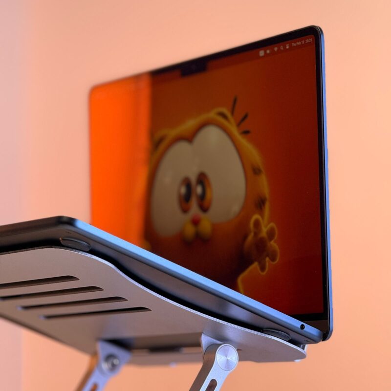 MacBook Air 13" M3 – La Puissance Nouvelle Génération & Élégance Midnight 2026 – Image 4