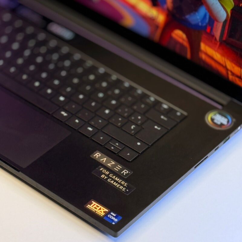 RAZER BLADE 17 – Image 10