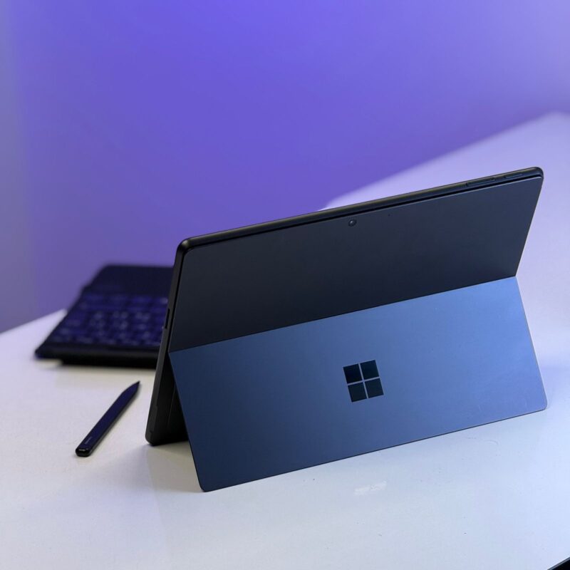 Microsoft Surface Pro 11 – L’Élite de l’Intelligence Artificielle & Mobilité Copilot+ 2026 – Image 10