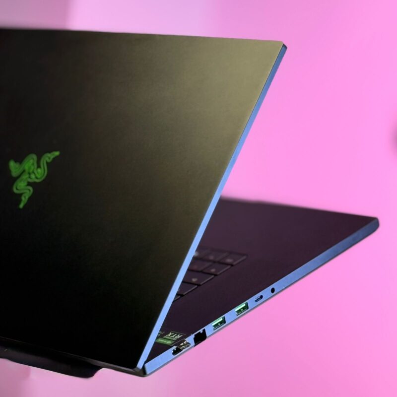 RAZER BLADE 17 – Image 9
