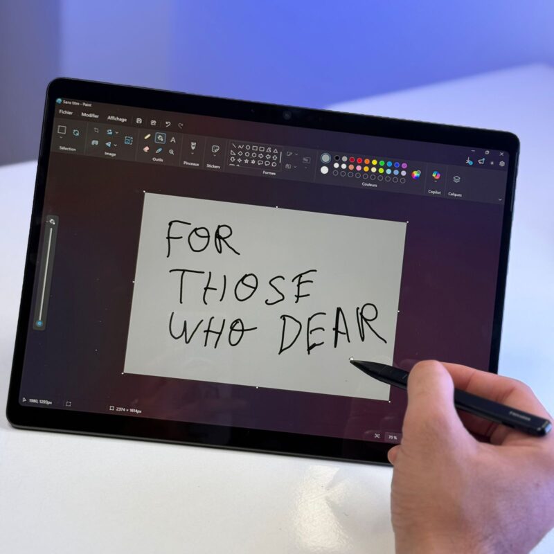 Microsoft Surface Pro 11 – L’Élite de l’Intelligence Artificielle & Mobilité Copilot+ 2026 – Image 11