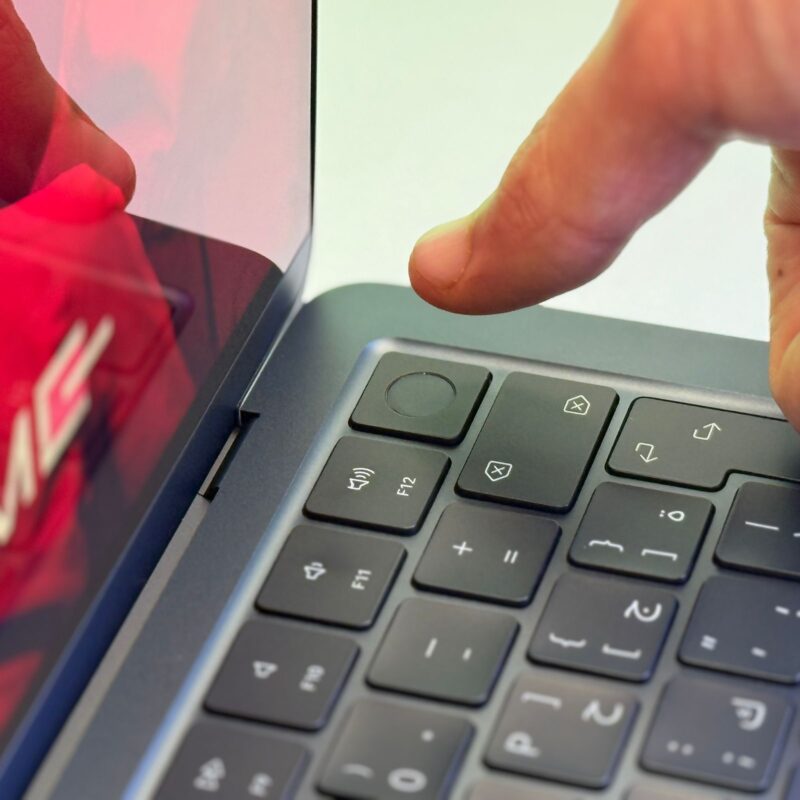 MacBook Air 13" M2 – Image 8