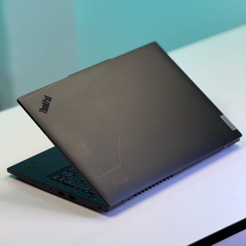 Lenovo ThinkPad L14 Gen 5 – Image 11