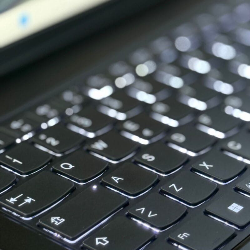 Lenovo ThinkPad L14 Gen 5 – Image 8