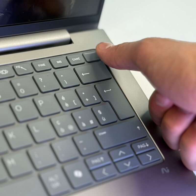 HP ZBook 8 G1ak 14 – Image 8