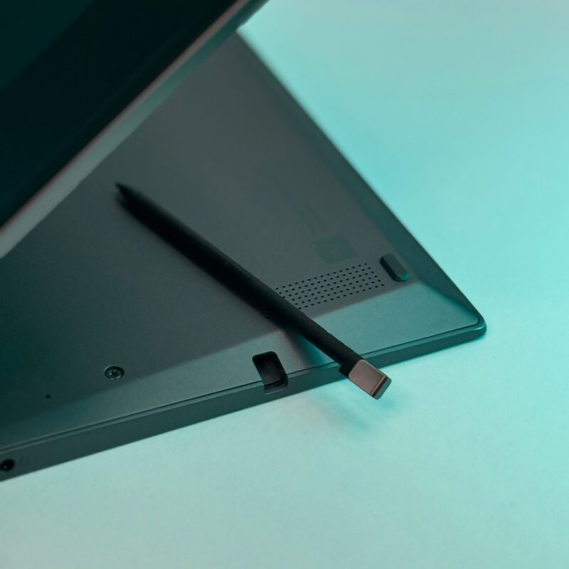 ThinkPad X1 Yoga Gen 8 – Image 10