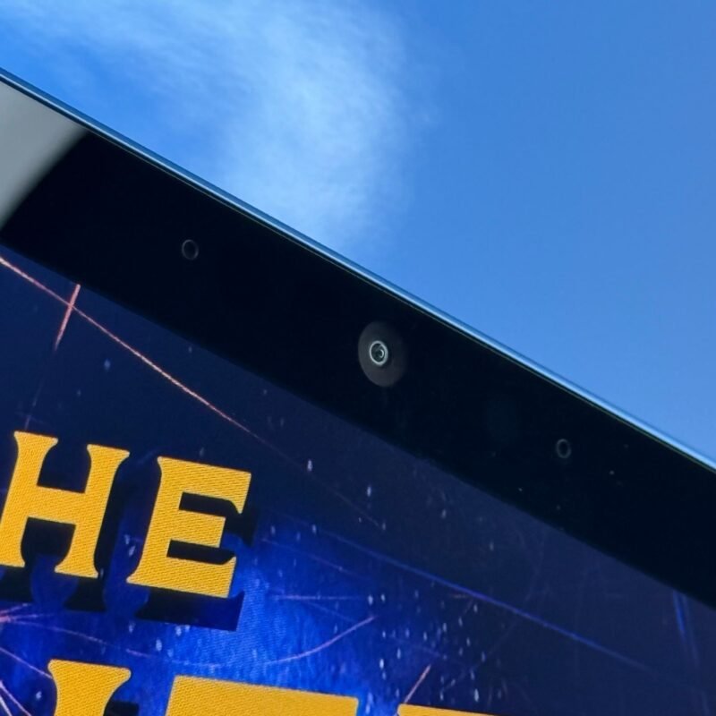 Microsoft Surface Pro 11 OLED - Image 8