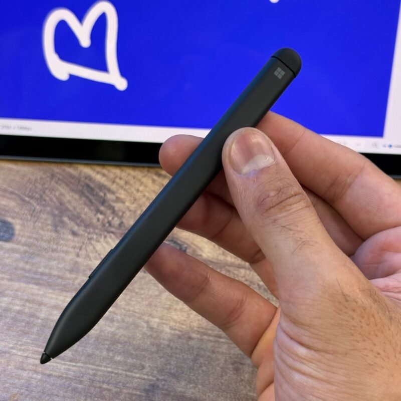 Microsoft Surface Pro 11 OLED - Image 10