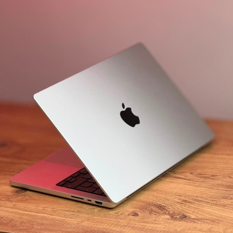 Apple MacBook Pro M2 Max 14" - Image 10