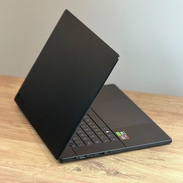 ASUS ProArt P16 (H7606WM) - Image 11