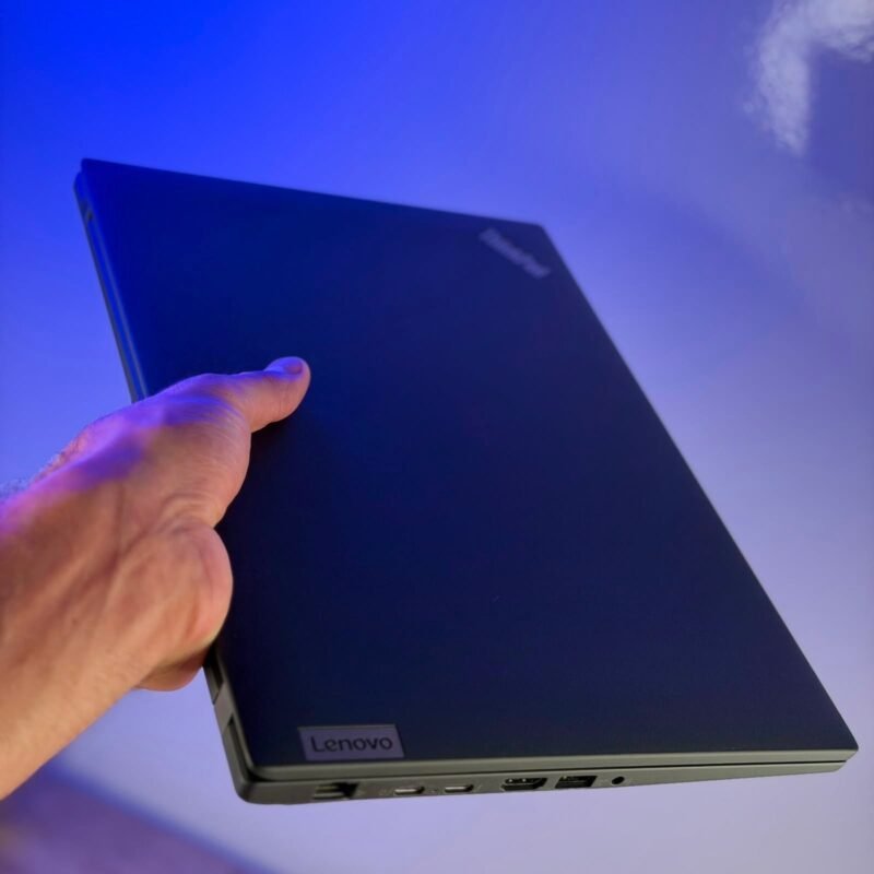 Lenovo ThinkPad P14s Gen 4 - Image 13